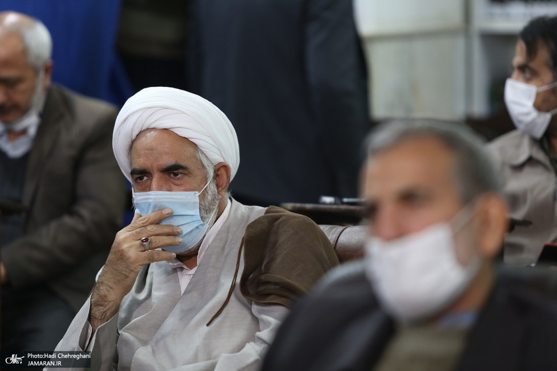 رونمایی از کتاب های «المکاسب المحرمه» و«ملحق العروه الوثقی» تالیف آیت الله العظمی صانعی(ره)