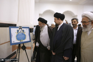 بازدید آیت الله نور مفید از نمایشگاه وکلای شرعی امام خمینی (س)