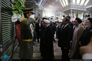 تجدید میثاق رئیس جمهور و هیات دولت با آرمان حضرت امام(س) 