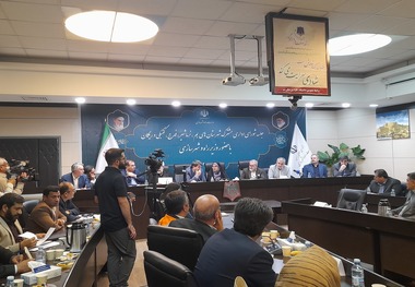 تاکید وزیر راه بر رفع محرومیت در کرمان؛ تحول زیرساختی در شرق کرمان با اجرای تفاهم‌ نامه راهداری و استانداری