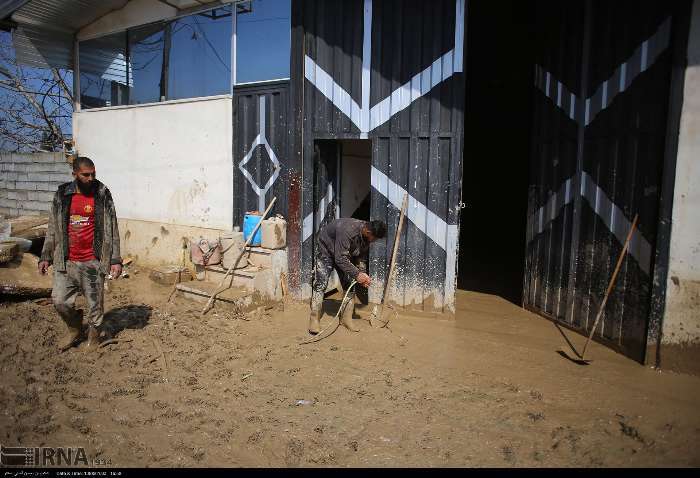 امداد رسانی به روستاهای سیل زده مازندران‎