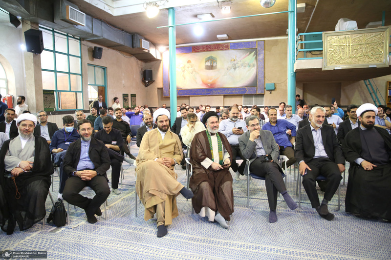 مراسم روز بزرگداشت معلم در حسینیه جماران