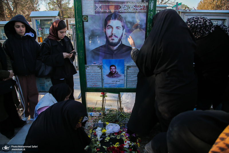 مهمانی لاله ها در قطعه شهدای بهشت زهرا