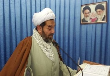 امام جمعه نهاوند : حرکت برای ناامیدی جوانان بر خلاف منافع نظام است