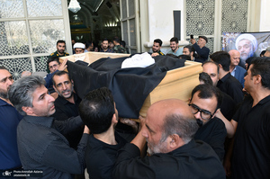 مراسم خاکسپاری پیکر مرحوم محمدعلی جماعتی (ره) در حرم امام خمینی (س)