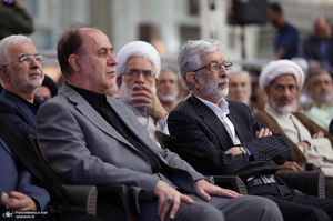 حضور شخصیت‌های سیاسی و مسئولان کشوری و لشکری در مراسم سالگرد ارتحال حضرت امام خمینی (س) -2