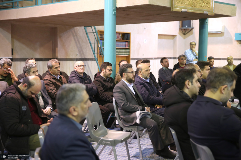 دیدار مدیر عامل ایرنا با جمعی از مدیران با سید حسن خمینی