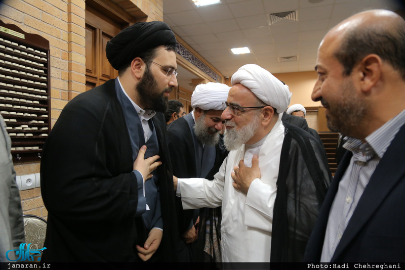 مراسم بزرگداشت والده آیت الله واعظ موسوی در بیت علامه طباطبایی قم