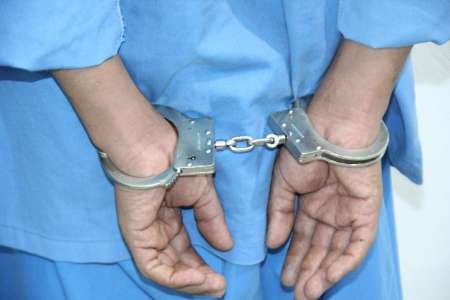 دستگیری سارق حرفه ای با 10 فقره سرقت مغازه در اندیمشک