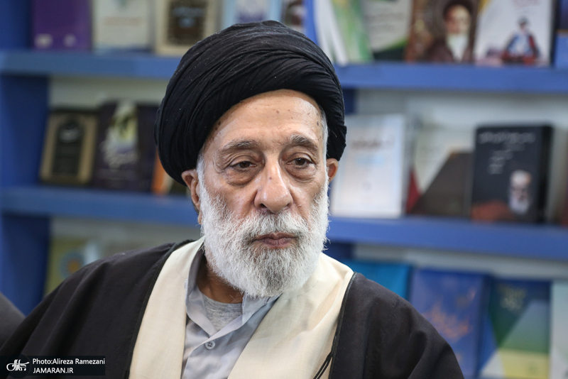 غرفه موسسه تنظیم و نشر آثار امام خمینی (ره) در سی و ششمین نمایشگاه کتاب تهران-4