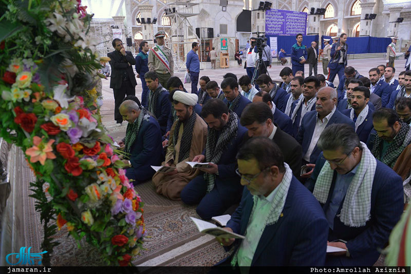 تجدید میثاق کارکنان بانک های ملت و مهر اقتصاد با آرمان های حضرت امام(س)