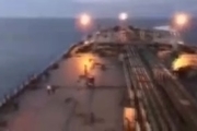 ناکامی دزدان دریایی خلیج عدن درحمله به کشتی تجاری با حضور به موقع ناو گروه نیروی دریایی ارتش ایران 