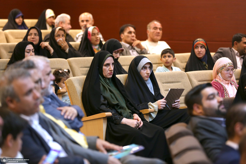 جشن میلاد امام رضا (ع) در حرم امام خمینی (س)