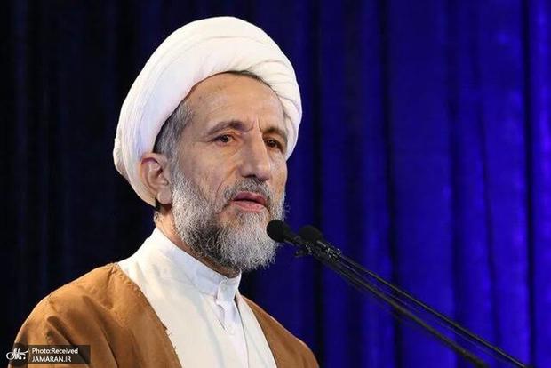 امام جمعه قزوین: ادامه عضویت ایران در NPT در شعام بررسی شود/ بپذیریم بسیاری از عزیزانی که دچار بدحجابی یا حتی بی‌حجابی شده‌اند، مردم عزیز ما، خواهران و دختران ما هستند/ عده اندکی هستند که باید با آنها برخورد قضایی، امنیتی و انتظامی شود 