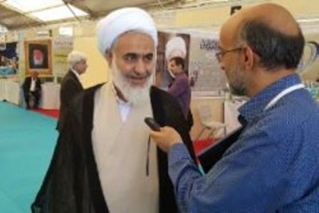 امام جمعه قزوین: نمایشگاه کتاب گامی به سوی بیداری فکر و اندیشه است