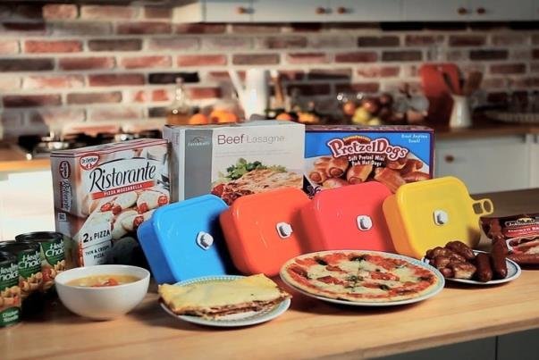 این گجت تاشو بدون آتش غذا را گرم می کند+ عکس
