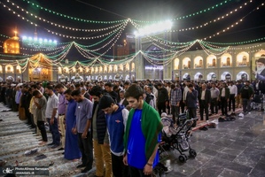 حال و هواى حرم مطهر رضوی در شام ولادت امام رضا (ع)