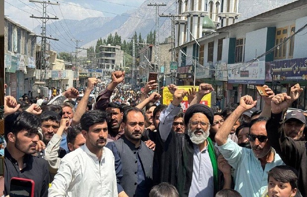 انقلاب اسلامی ایران کے حامیوں کا شمالی پاکستان میں صیہونی حکومت کے خلاف مظاہرہ