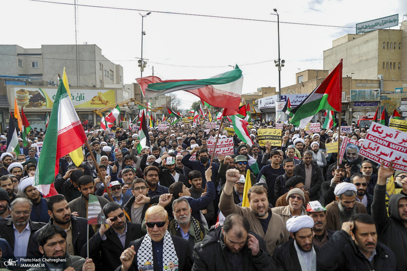 راهپیمایی نمازگزاران قمی‎ در محکومیت جنایت تروریستی کرمان