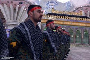 اجرای گروه سرود تیپ سوم امام حسین (ع) یگان ویژه فراجا در حرم مطهر امام خمینی(س)