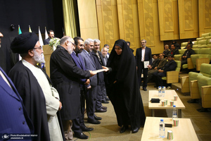 تجلیل از خانواده معظم شهدای خمین در بیت تاریخی امام خمینی