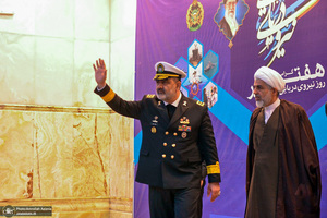 تجدید میثاق فرمانده و پرسنل نیروی دریایی ارتش جمهوری اسلامی ایران با آرمان‌های امام خمینی(س)