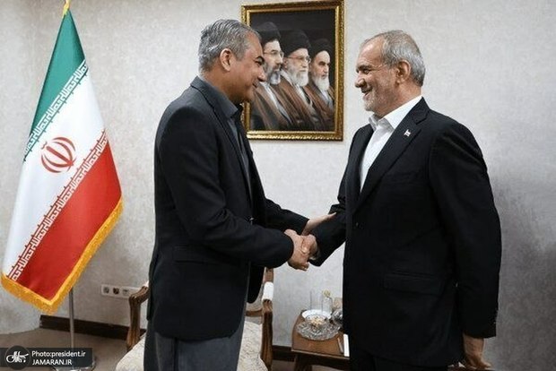 دیدار وزیر کشور پاکستان با پزشکیان