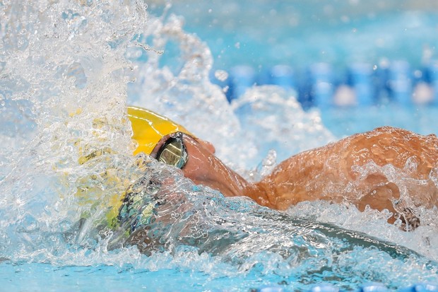 
 شنا با معده پر ممنوع