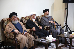 دیدار جمعی از روحانیون با سید حسن خمینی