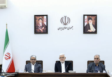عارف: توسعه مکران، از اولویت‌ها و راهبردهای کلان دولت چهاردهم است/ سواحل شمال و جنوب کشور به صورت متوازن و پایدار توسعه یابد/ راهبرد جمهوری اسلامی ایران توسعه همراه با حفاظت از محیط زیست است