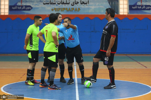 مسابقه فوتسال خیریه بین تیم هنرمندان و منتخب بنیاد حضرت زینب (س)