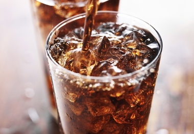 این نوشیدنی پرطرفدار مغز را پیر می‌کند