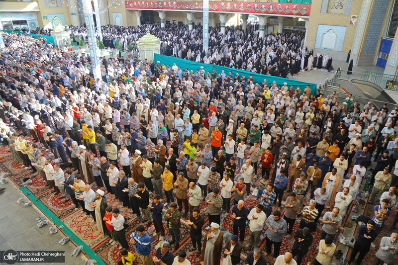 نماز عید سعید فطر در حرم مطهر حضرت معضومه (س)