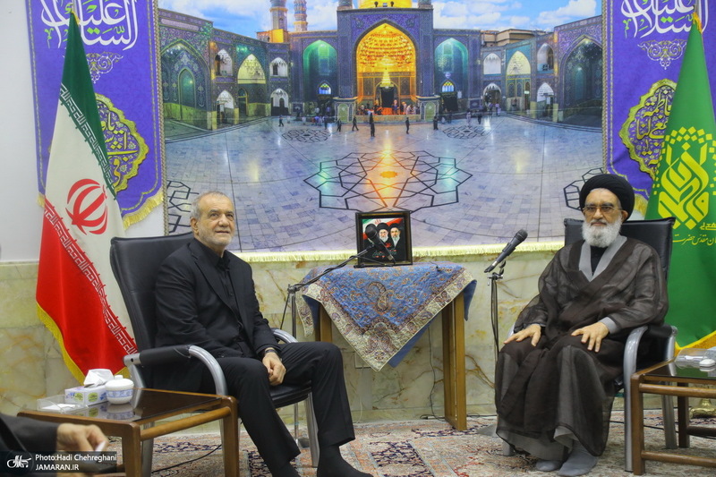 سفر رئیس جمهوری به قم و دیدار با مراجع و علما -1