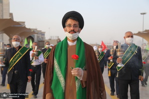 پیاده روی خادمان حرم کریمه اهل بیت(ع) در شب ولادت امام رضا(ع)