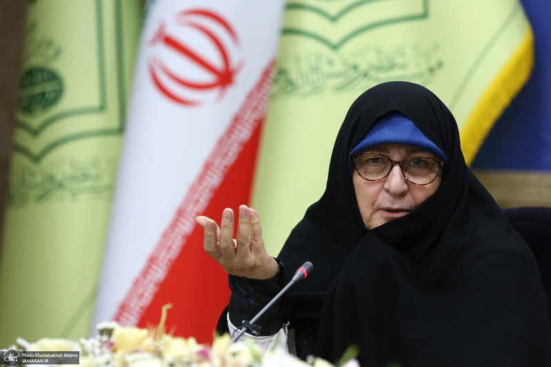 اولین نشست : زن در اندیشه دینی فلسفی امام خمینی (س)