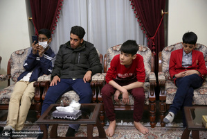 دیدار جمعی از ایتام و معلولین موسسه خیریه بهشت رضا(ع) با سید حسن خمینی