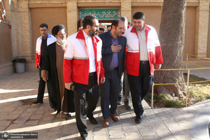 بازدید رئیس جمعیت هلال‌احمر  از بیت تاریخی حضرت امام در خمین