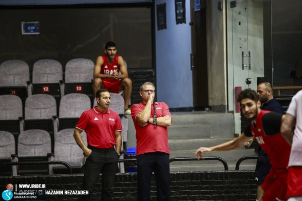 سرمربی تیم ملی بسکتبال: نمی‌توانستم تصور کنم که ایران نباشم/ فقط برای تمرین بازیکن نمی خواهیم!