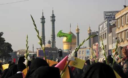 قم در سالروز ولادت قمر بنی هاشم(ع) غرق در نور و سرور است