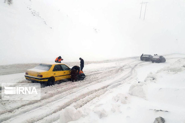 جاده‌های آذربایجان‌شرقی لغزنده هستند