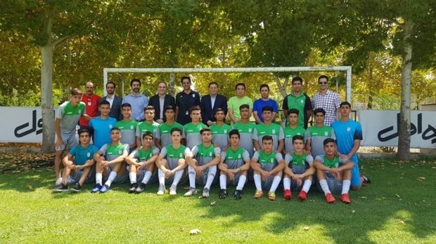  خداداد عزیزی در تمرین تیم فوتبال نوجوانان+ عکس
