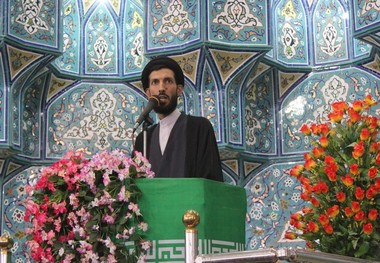 امام جمعه اردکان : مقام معظم رهبری در مبارزه با اسکتبار جهانی راه امام حسین(ع) را ادامه می دهند