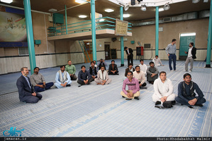 بازدید جمعی از دانشجویان زبان فارسی از کشورهای هند، پاکستان ،عراق ، سودان،مالزی از بیت امام در جماران