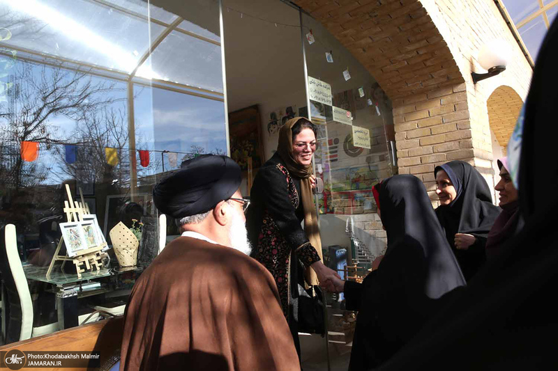 بازدید زهرا بهروزآذر، معاون رئیس جمهور از بیت تاریخی امام در خمین