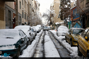 مشکلات عبور و مرور عابرین پیاده بعد از برف دیروز 