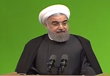 دکتر روحانی: نمی دانم چرا بعضی ها روی تعامل با جهان حساسیت دارند؟ البته تقابل برای بعضی ها نان آورده است