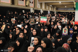 مراسم بزرگداشت شهدای جنگ تحمیلی اخیر با حضور و سخنرانی رهبر معظم انقلاب