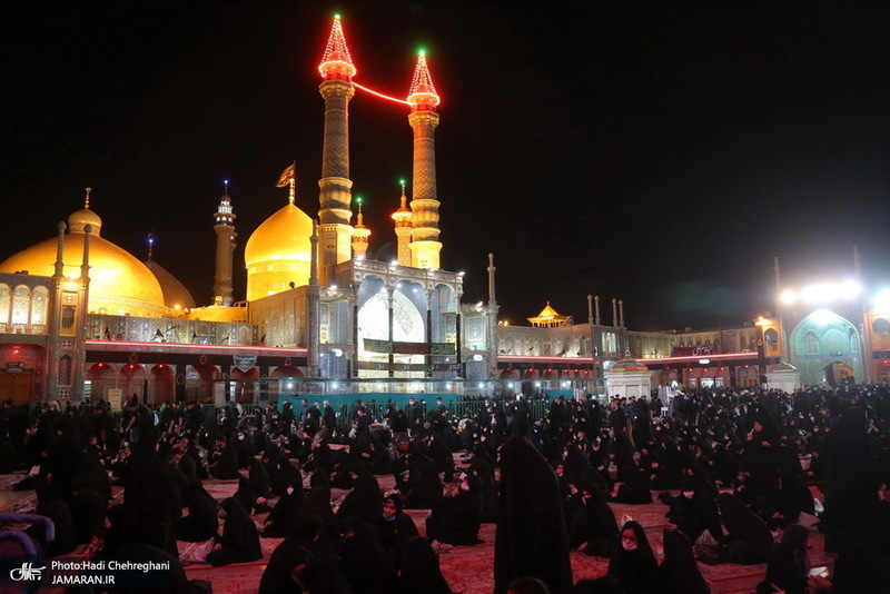 عزاداری شب عاشورای حسینی(ع) در حرم مطهر حضرت معصومه(س)