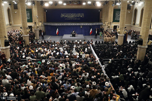 دیدار هزاران نفر از مردم قم با رهبر معظم انقلاب